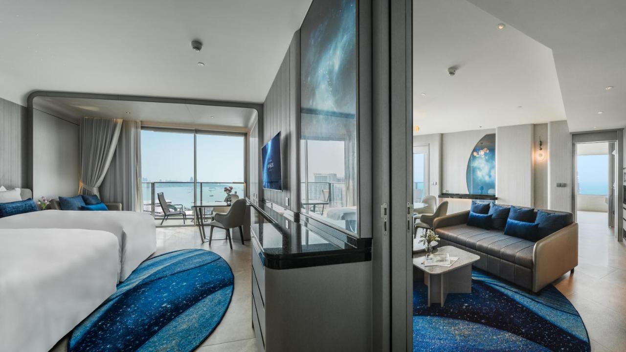 Grande Centre Point Space Pattaya Εξωτερικό φωτογραφία A suite at the hotel