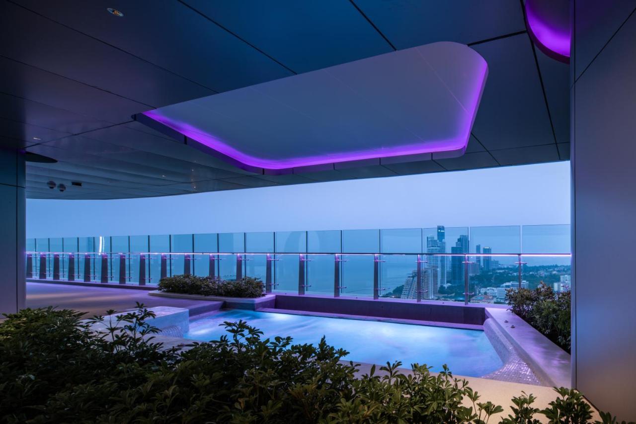 Grande Centre Point Space Pattaya Εξωτερικό φωτογραφία The Sky Garden