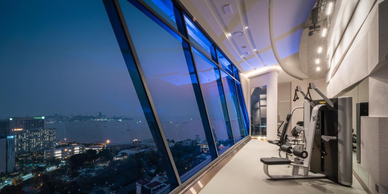 Grande Centre Point Space Pattaya Εξωτερικό φωτογραφία The gym