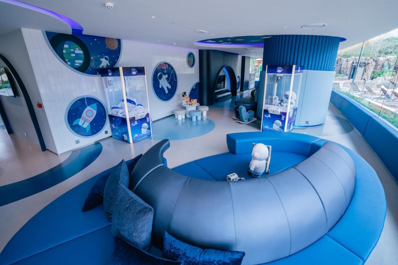Grande Centre Point Space Pattaya Εξωτερικό φωτογραφία The interior of the Space and Astronomy Centre