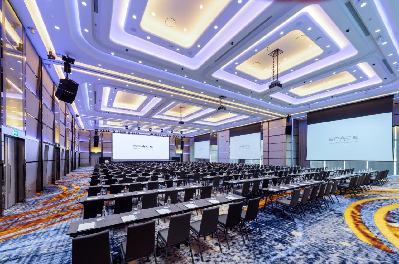 Grande Centre Point Space Pattaya Εξωτερικό φωτογραφία The Grand Ballroom