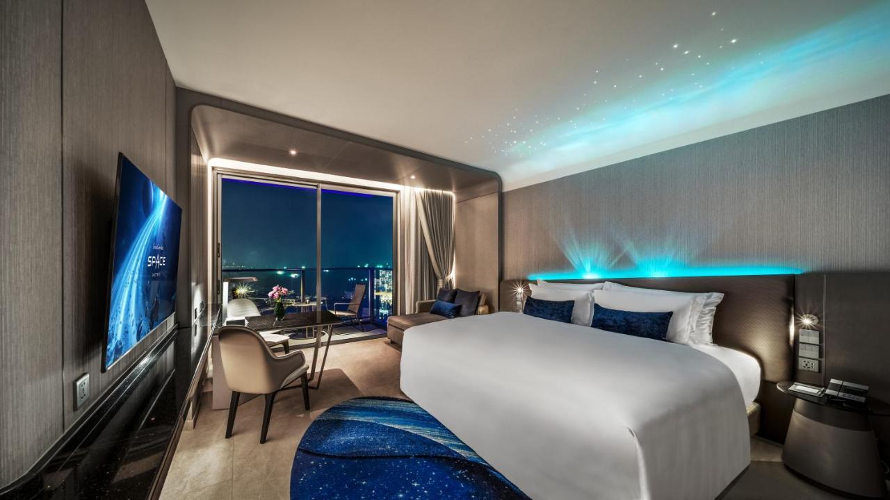 Grande Centre Point Space Pattaya Εξωτερικό φωτογραφία
