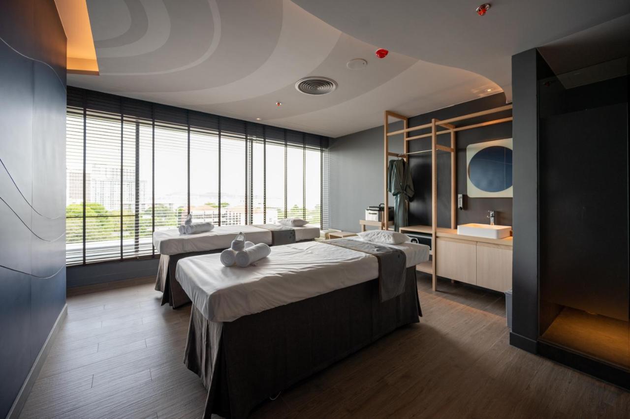 Grande Centre Point Space Pattaya Εξωτερικό φωτογραφία A treatment room at the spa